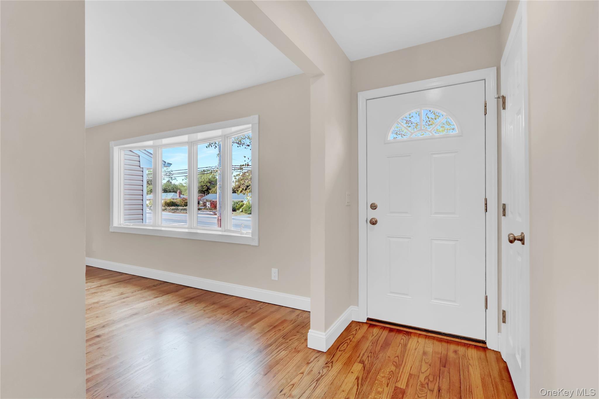 Single Family Woodside  Suffolk County, NY 11772, MLS-901405-5