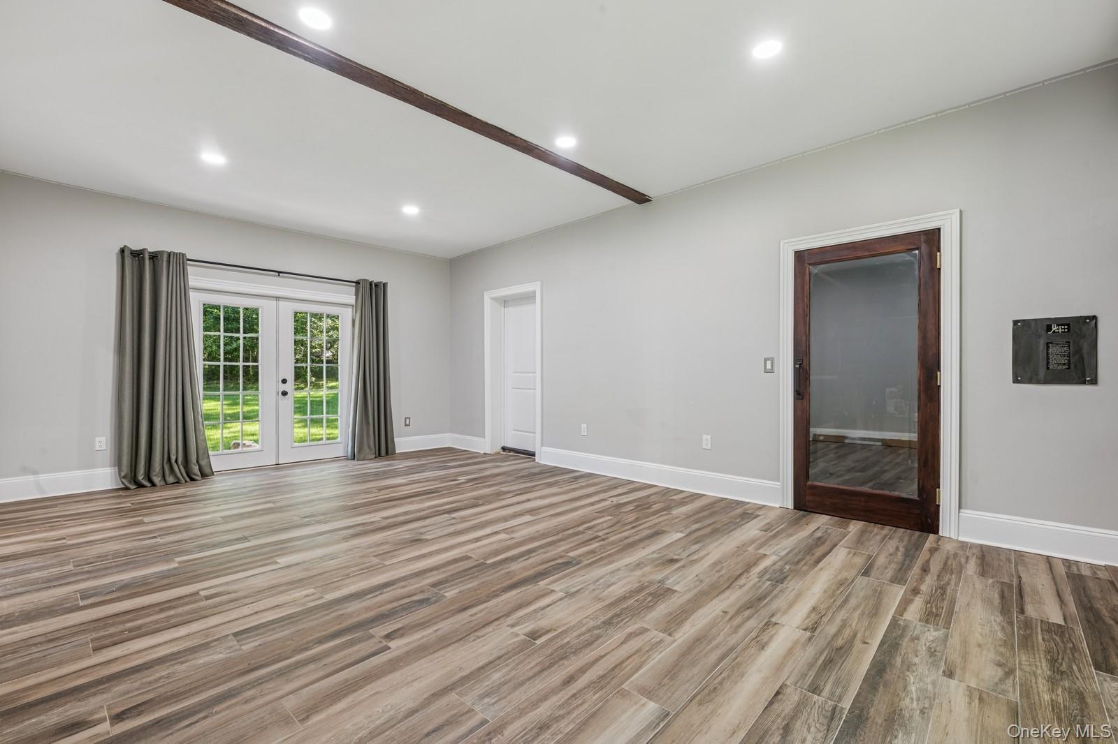 Single Family Bacon Suffolk County, NY 11780, MLS-901458-38