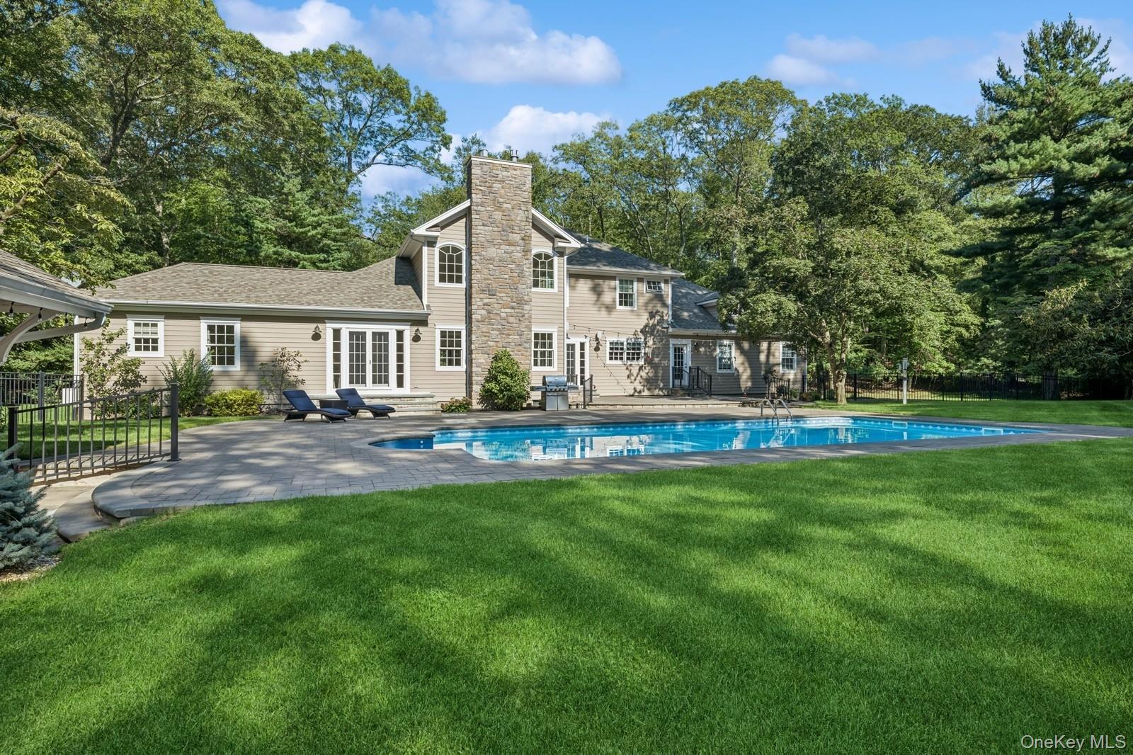 Single Family Bacon Suffolk County, NY 11780, MLS-901458-41