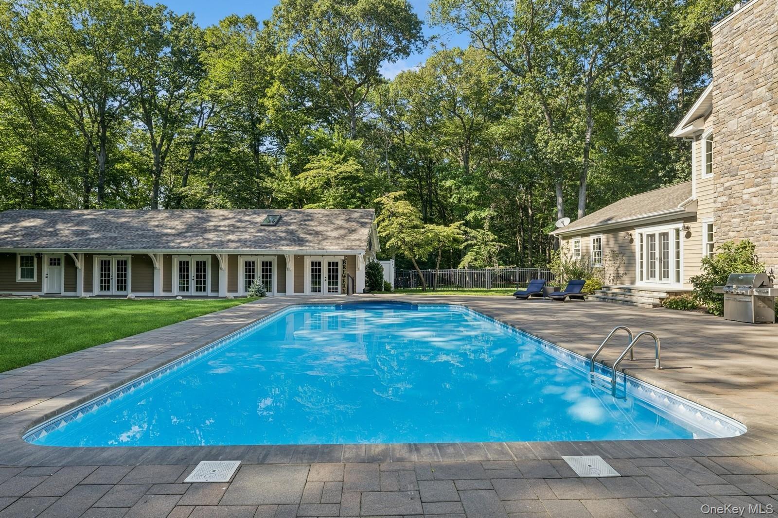 Single Family Bacon Suffolk County, NY 11780, MLS-901458-43