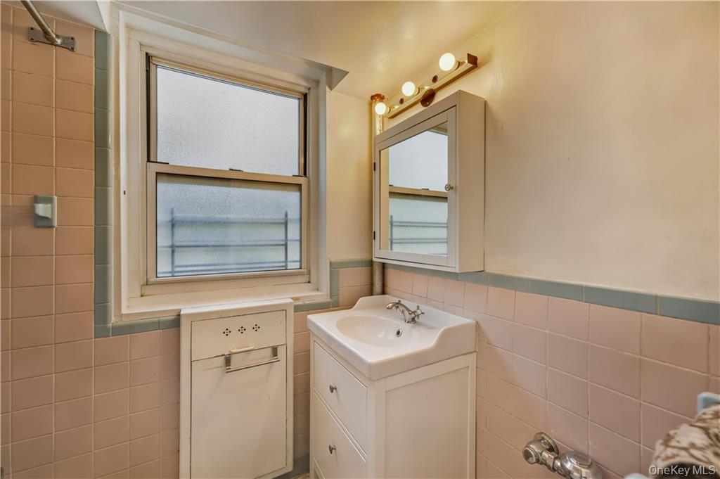 Coop 85th  Queens, NY 11372, MLS-901495-7
