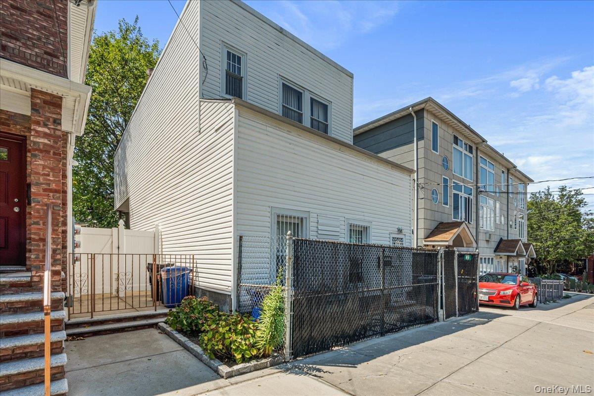 Single Family 59th Queens, NY 11385, MLS-901507-2