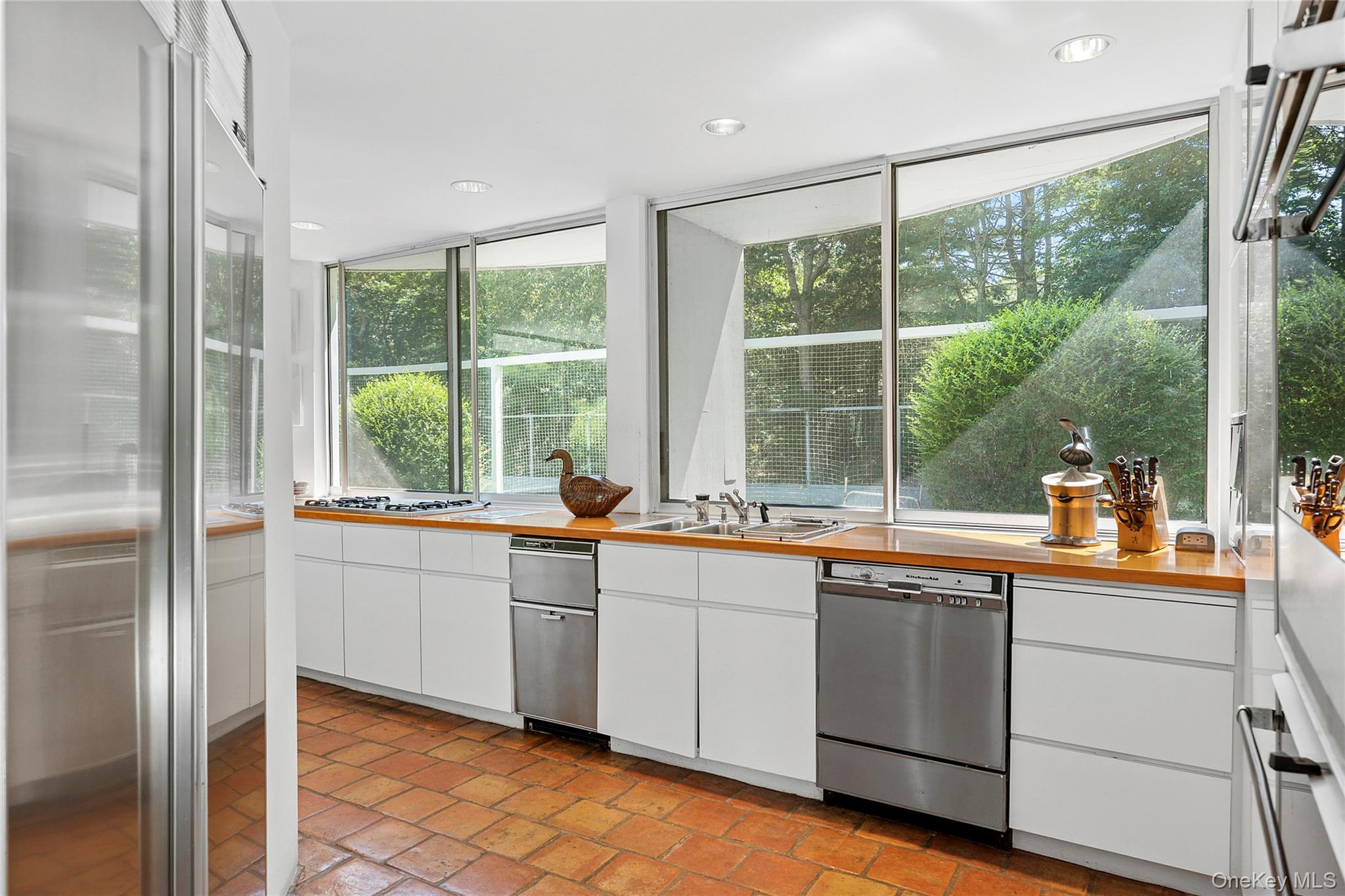 Single Family Lakewood  Suffolk County, NY 11959, MLS-901530-7