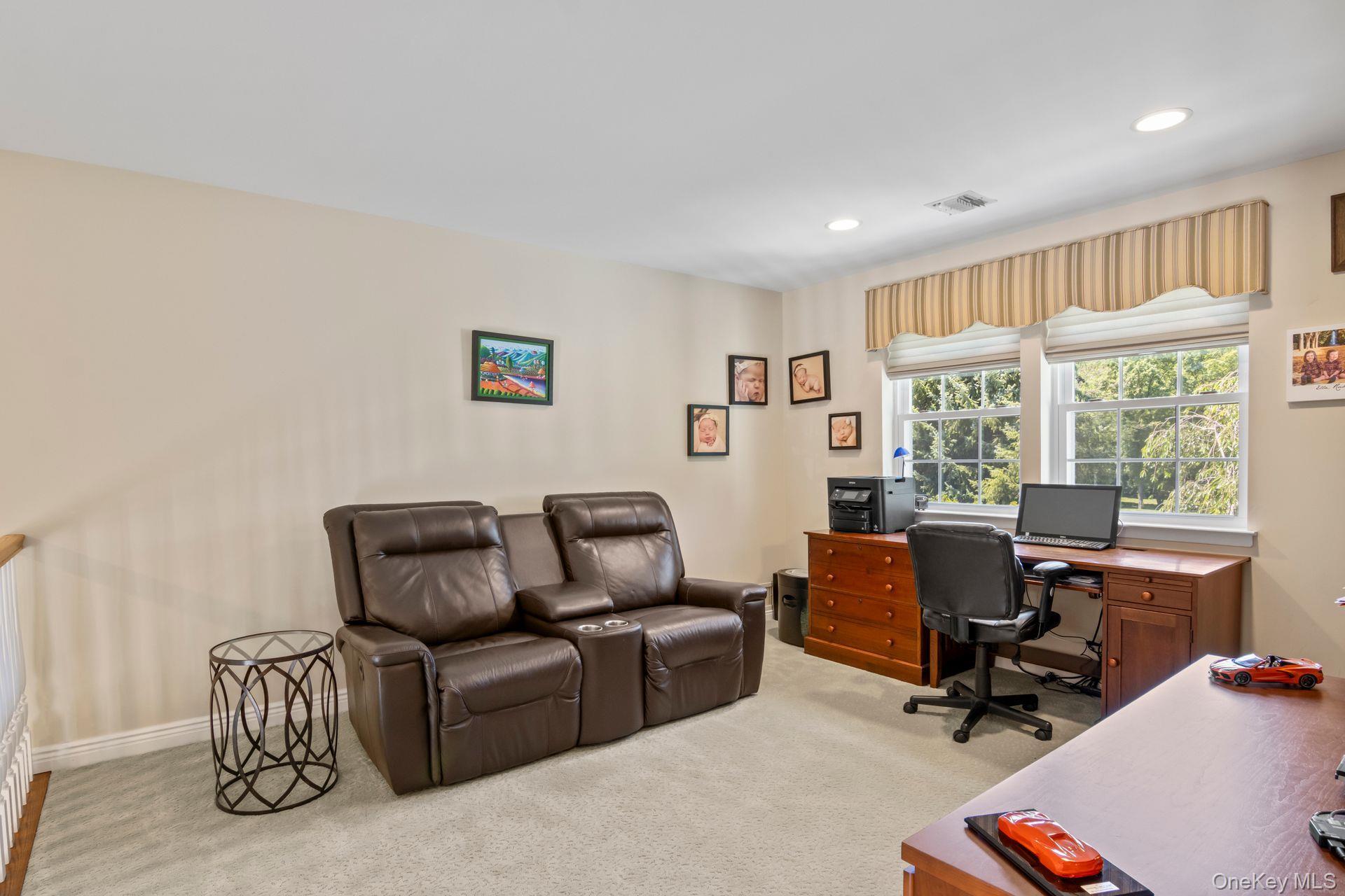 Condo Hamlet  Suffolk County, NY 11725, MLS-901532-17