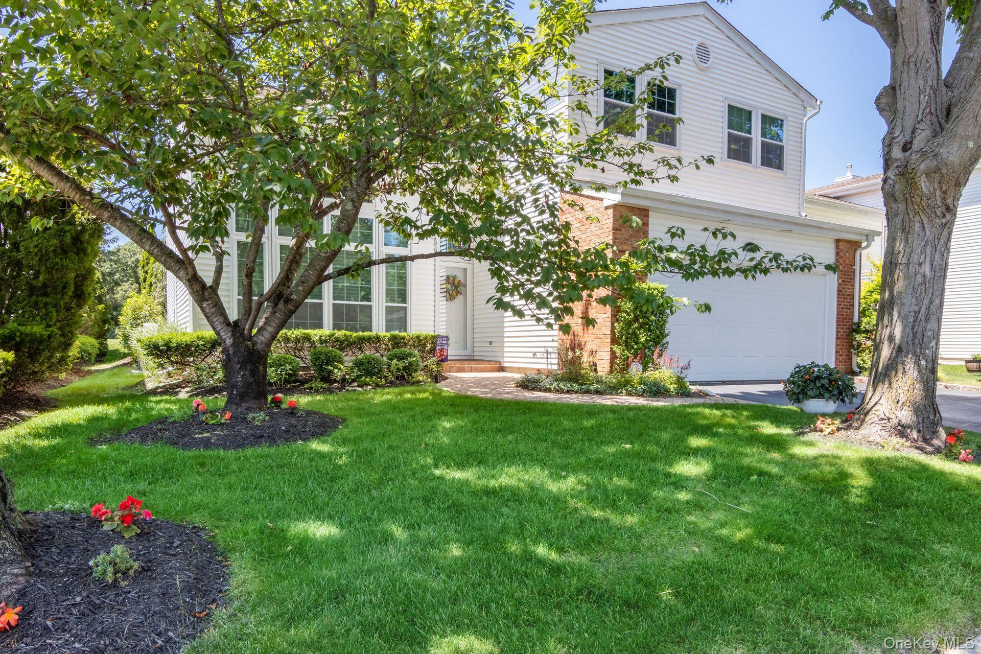 Condo Hamlet  Suffolk County, NY 11725, MLS-901532-2