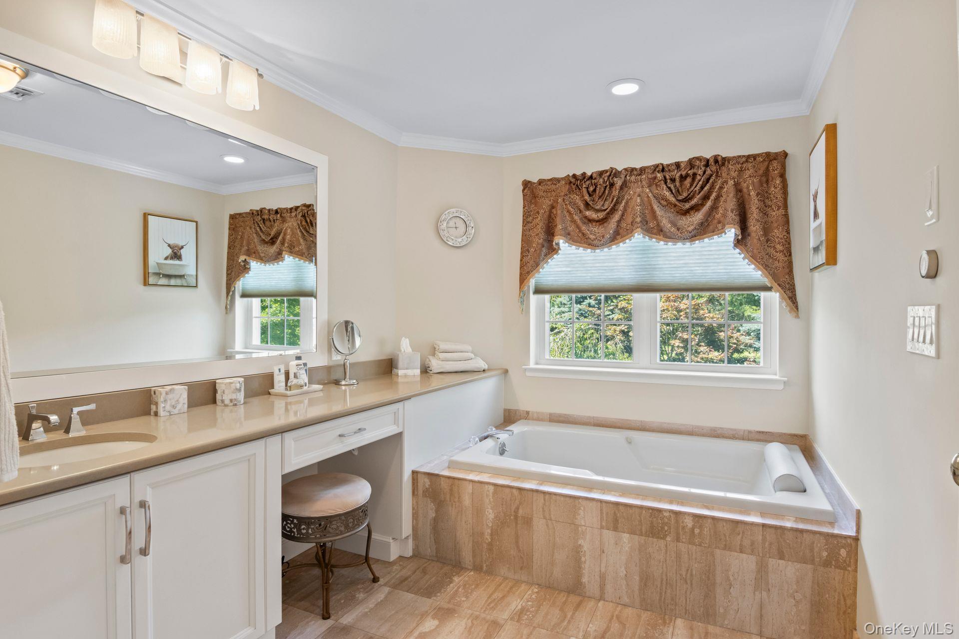 Condo Hamlet  Suffolk County, NY 11725, MLS-901532-20