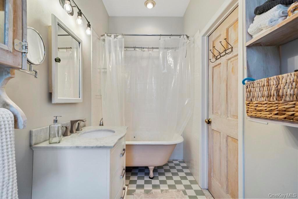 Single Family Old Stump Suffolk County, NY 11719, MLS-901550-19