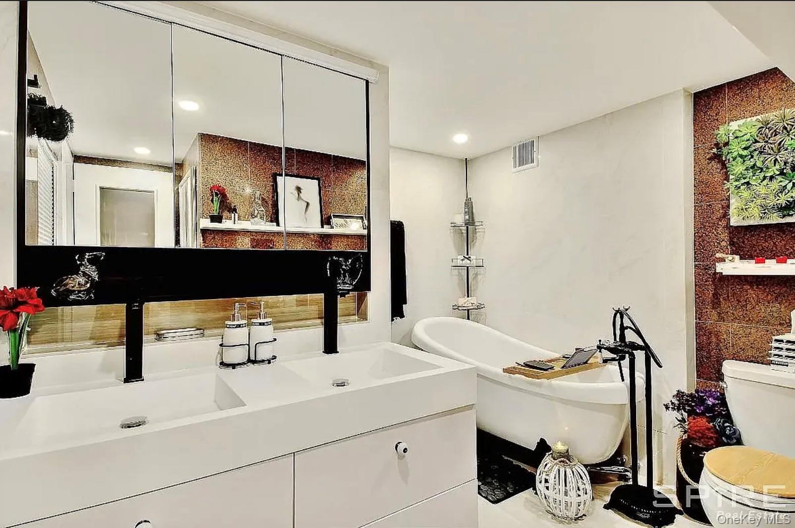 Apartment Barrow Street  Manhattan, NY 10014, MLS-901562-4