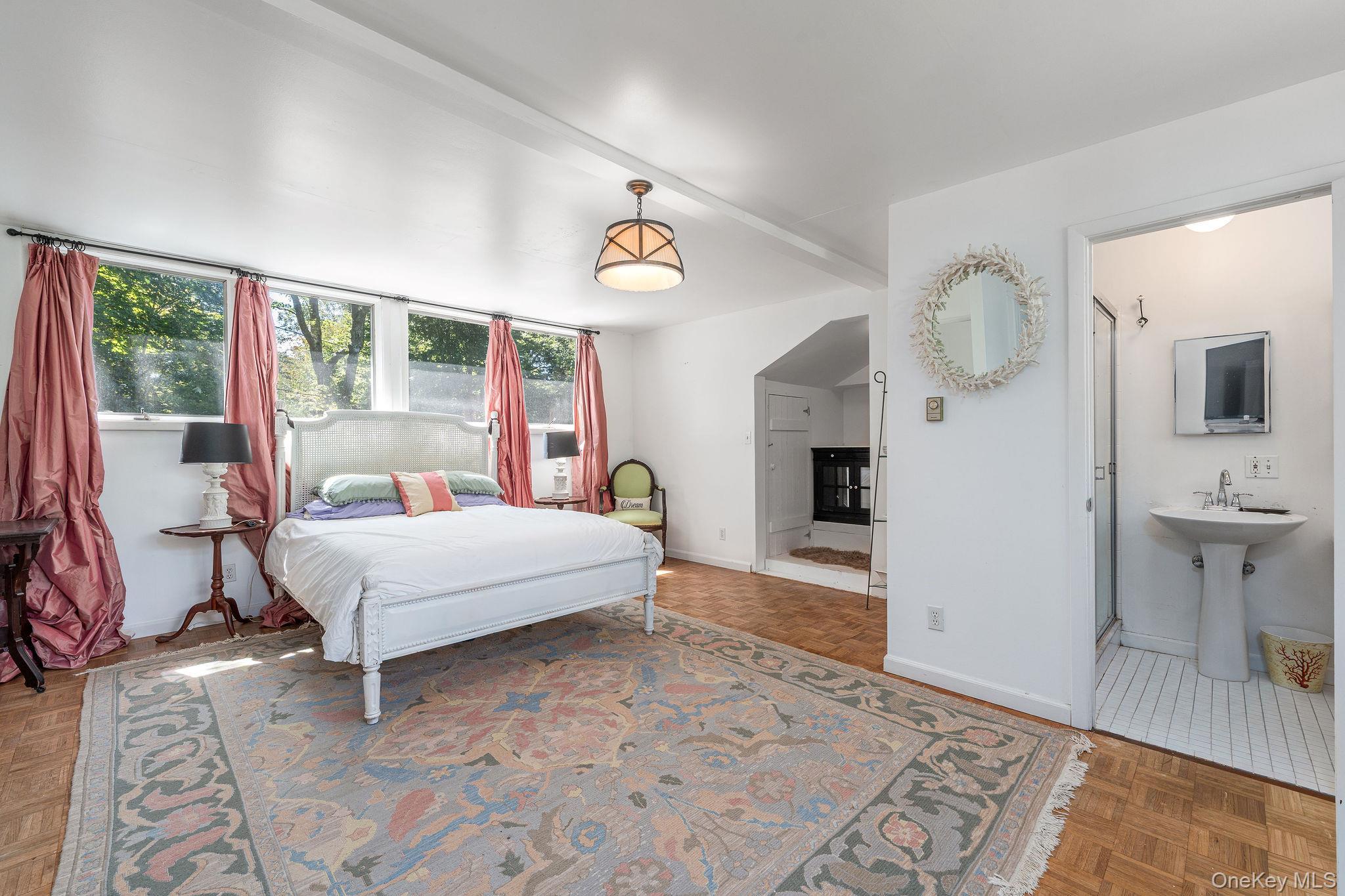 Single Family Gazon Suffolk County, NY 11964, MLS-901615-19