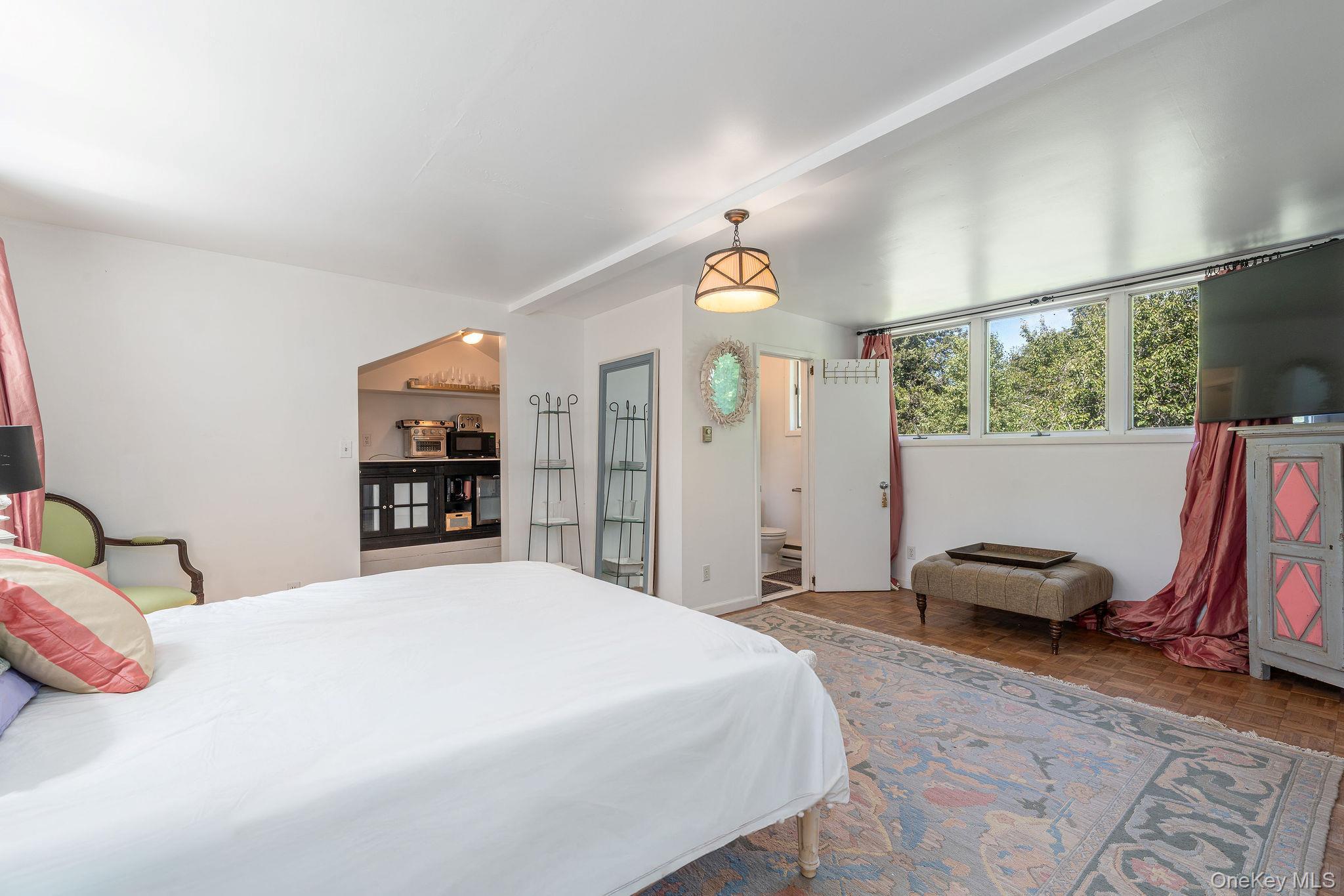 Single Family Gazon Suffolk County, NY 11964, MLS-901615-20