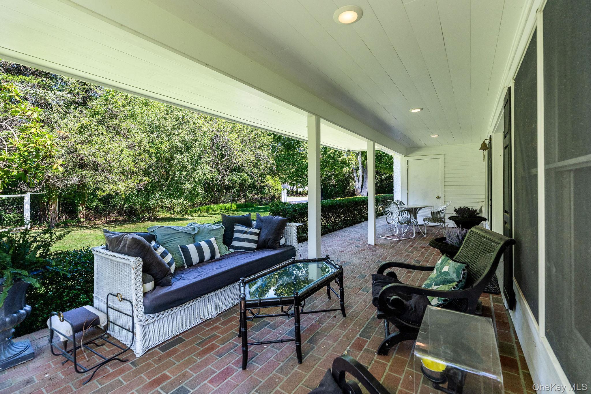 Single Family Gazon Suffolk County, NY 11964, MLS-901615-32