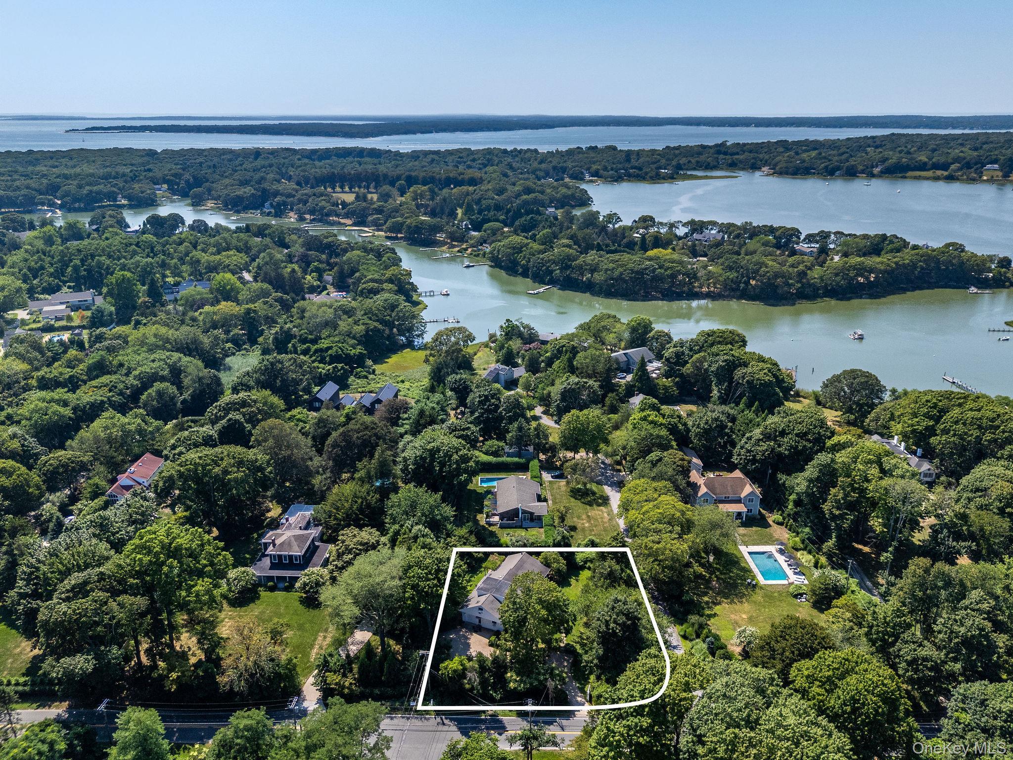 Single Family Gazon Suffolk County, NY 11964, MLS-901615-34