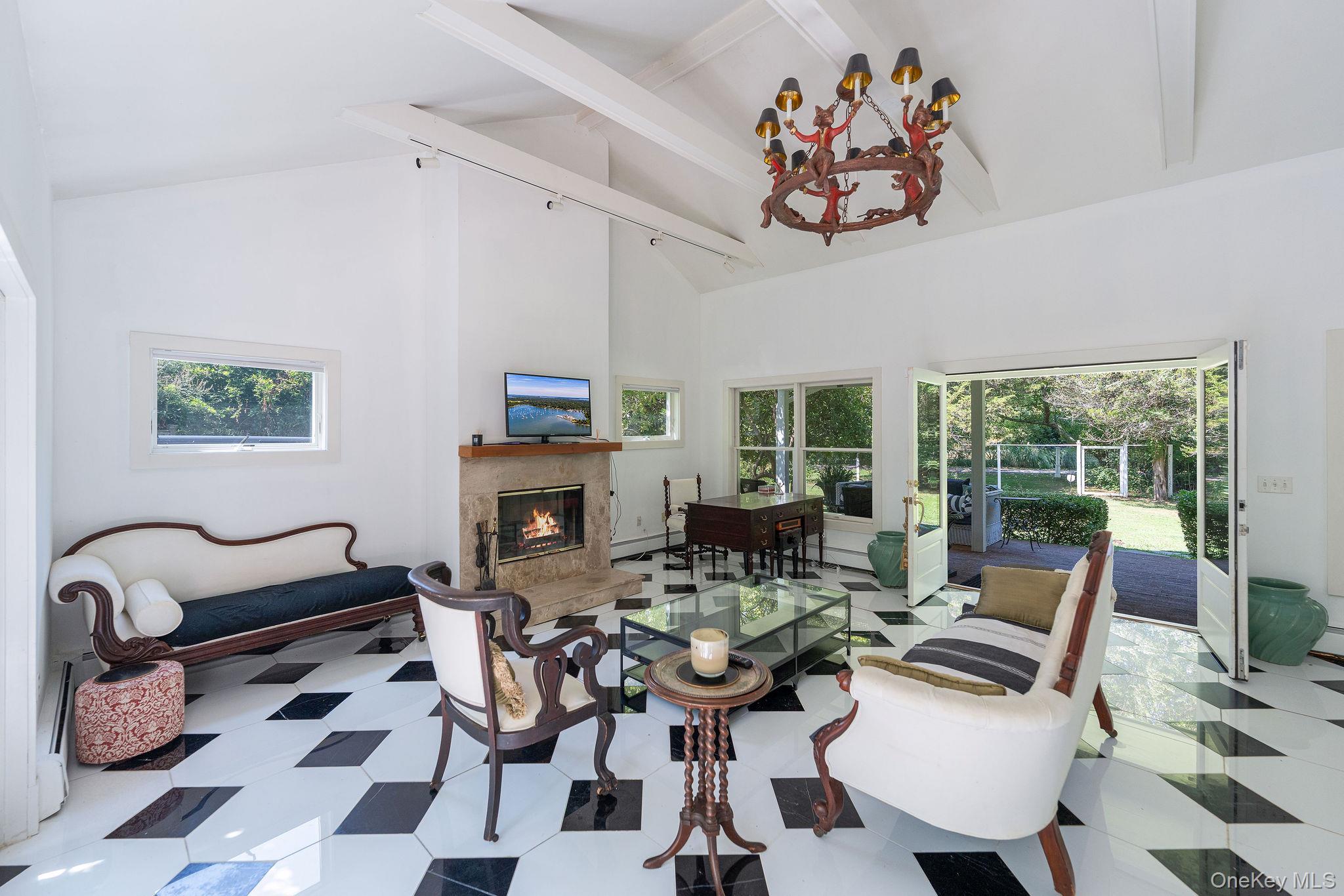 Single Family Gazon Suffolk County, NY 11964, MLS-901615-9