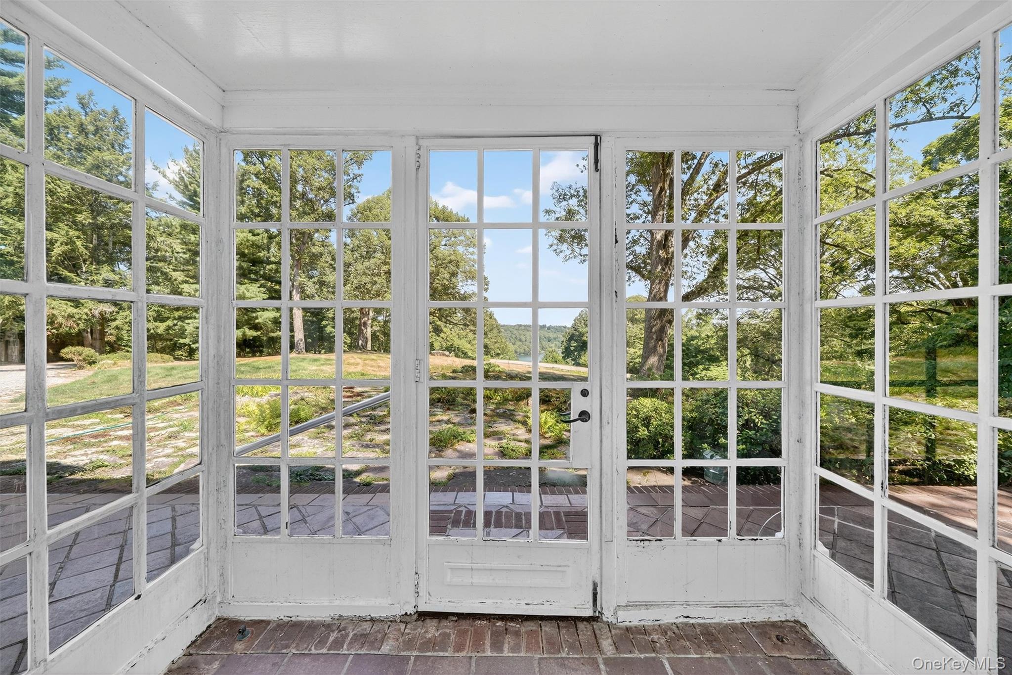 Single Family Arcady  Westchester County, NY 10562, MLS-901618-24