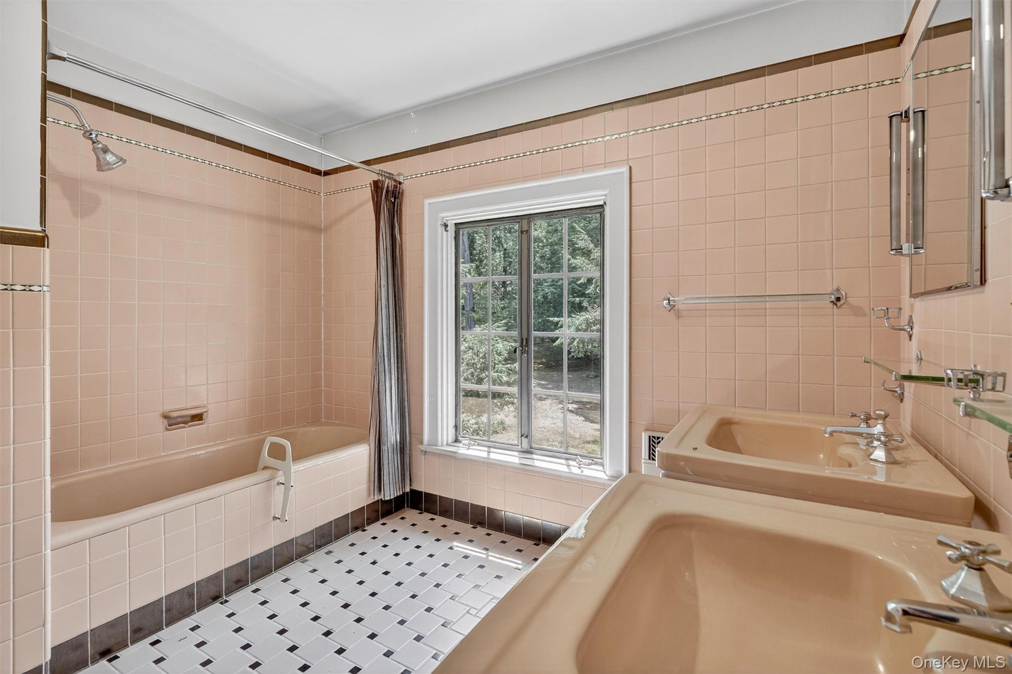 Single Family Arcady  Westchester County, NY 10562, MLS-901618-32