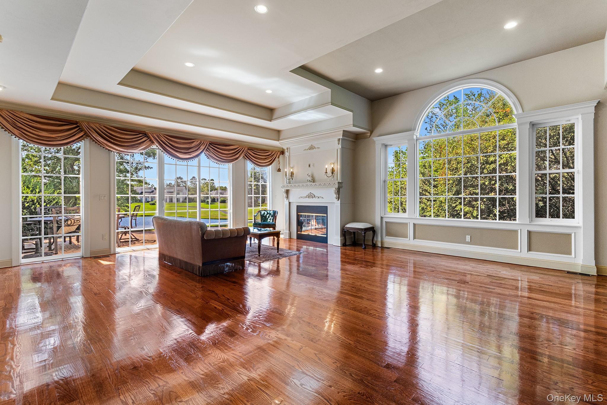 Condo Altessa  Suffolk County, NY 11747, MLS-901619-10