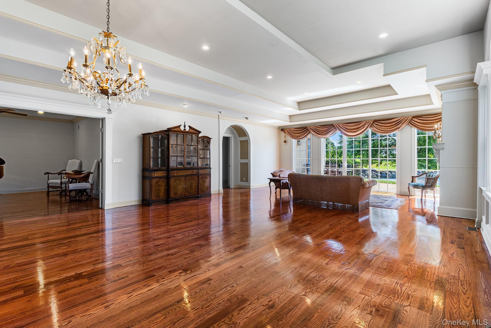 Condo Altessa  Suffolk County, NY 11747, MLS-901619-16