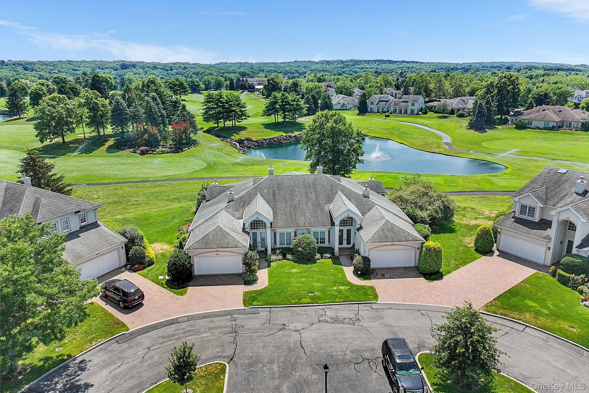 Condo Altessa  Suffolk County, NY 11747, MLS-901619-39