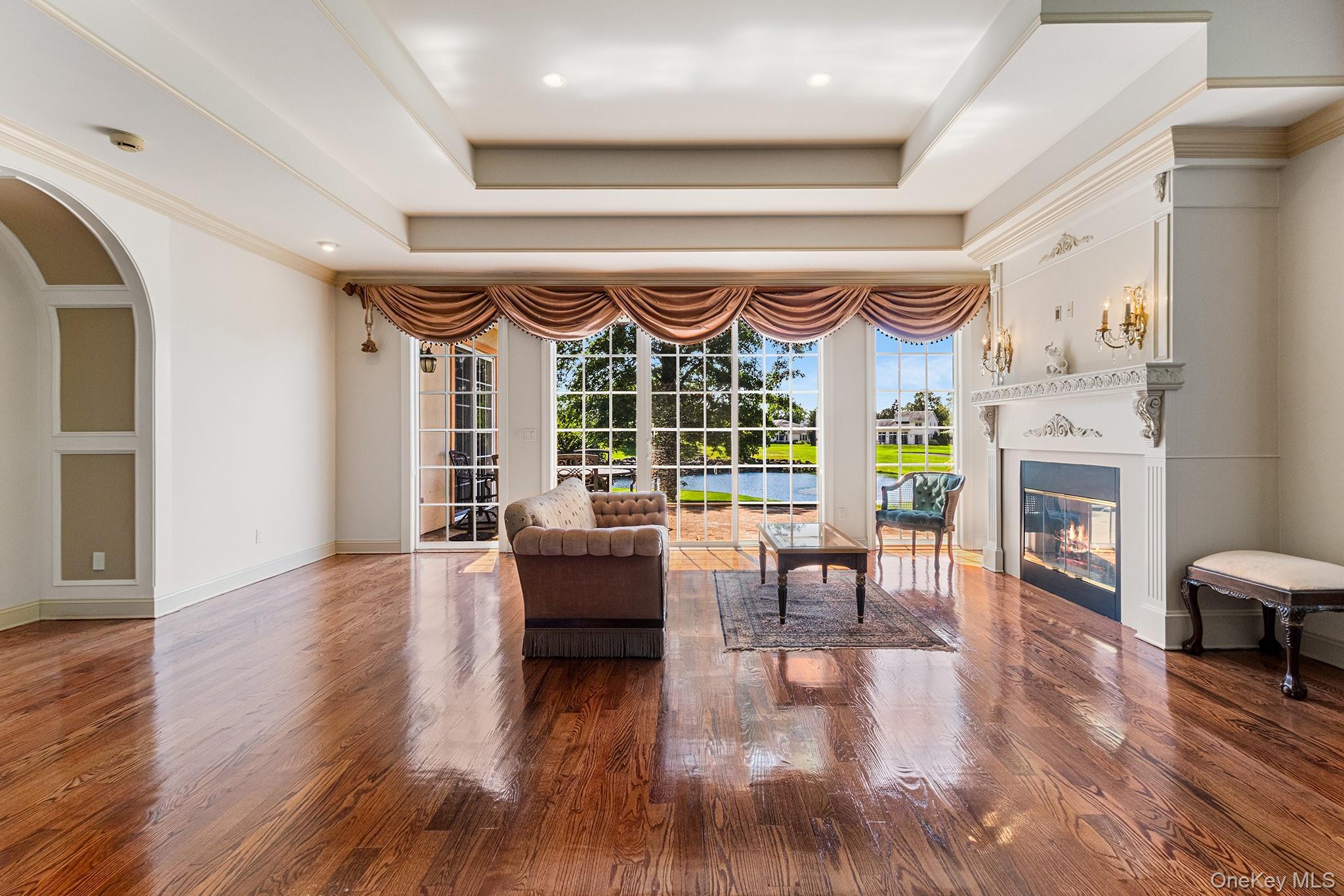 Condo Altessa  Suffolk County, NY 11747, MLS-901619-9