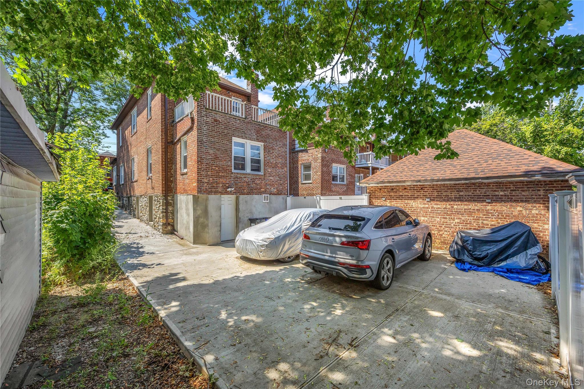 Single Family Wickham  Bronx, NY 10466, MLS-901626-20