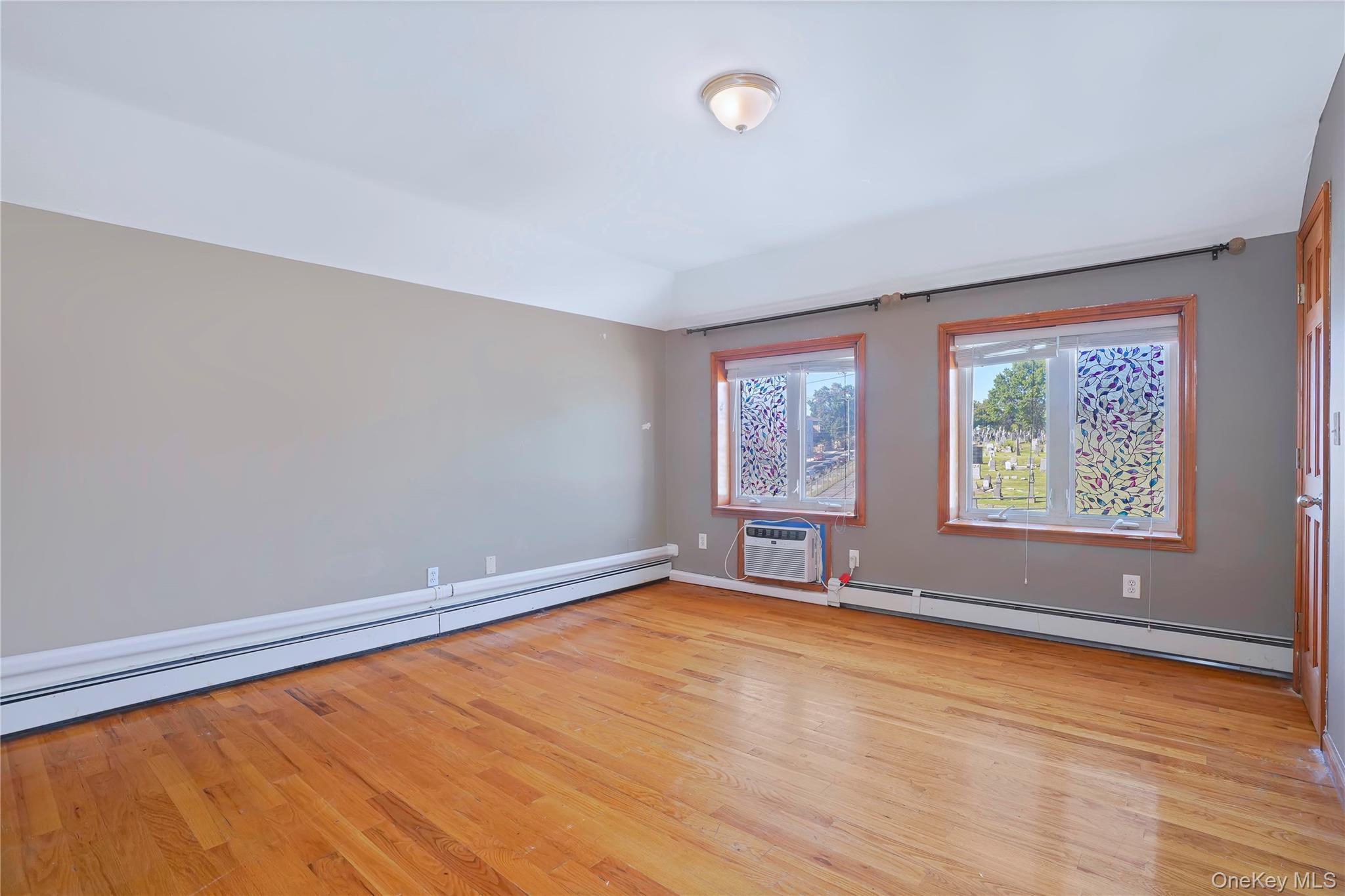 Single Family Metropolitan Queens, NY 11379, MLS-901630-23
