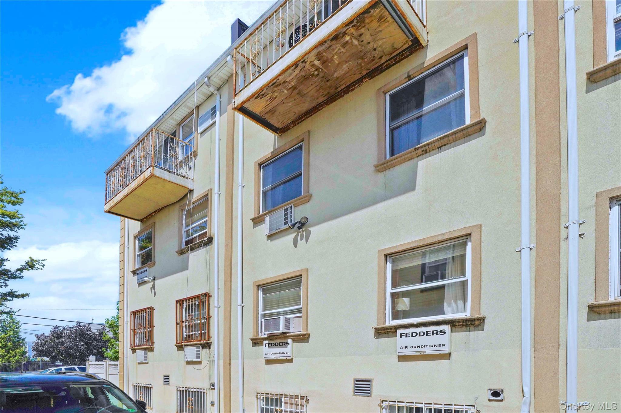 Single Family Metropolitan Queens, NY 11379, MLS-901630-33