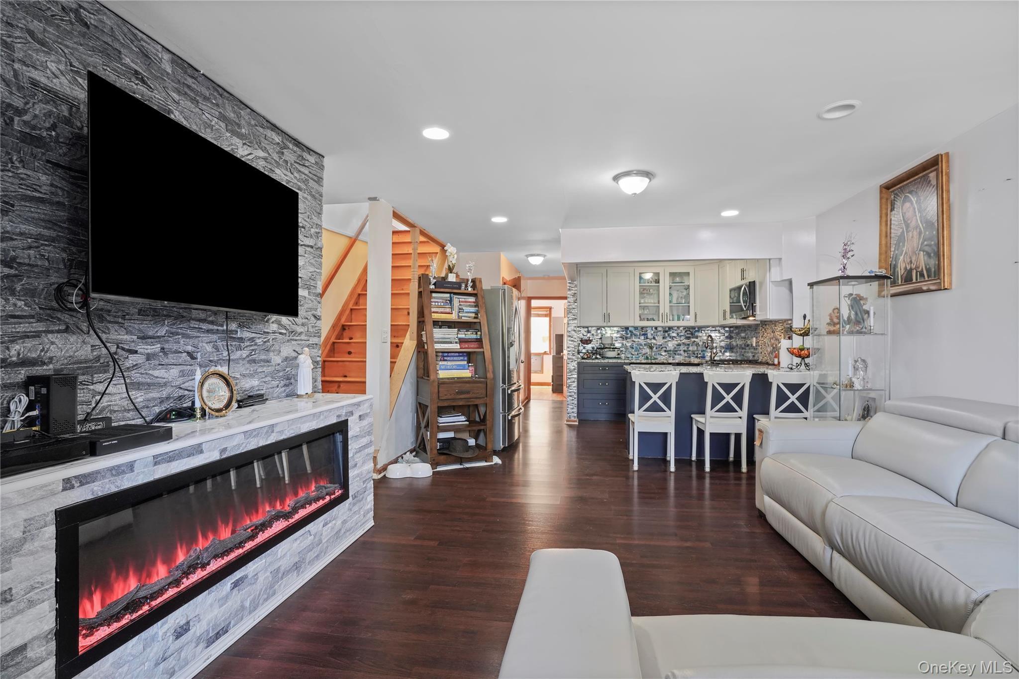 Single Family Metropolitan Queens, NY 11379, MLS-901630-5