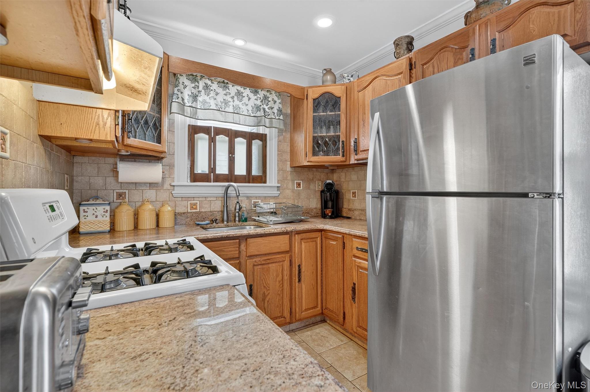 Single Family Revere  Bronx, NY 10465, MLS-901665-15