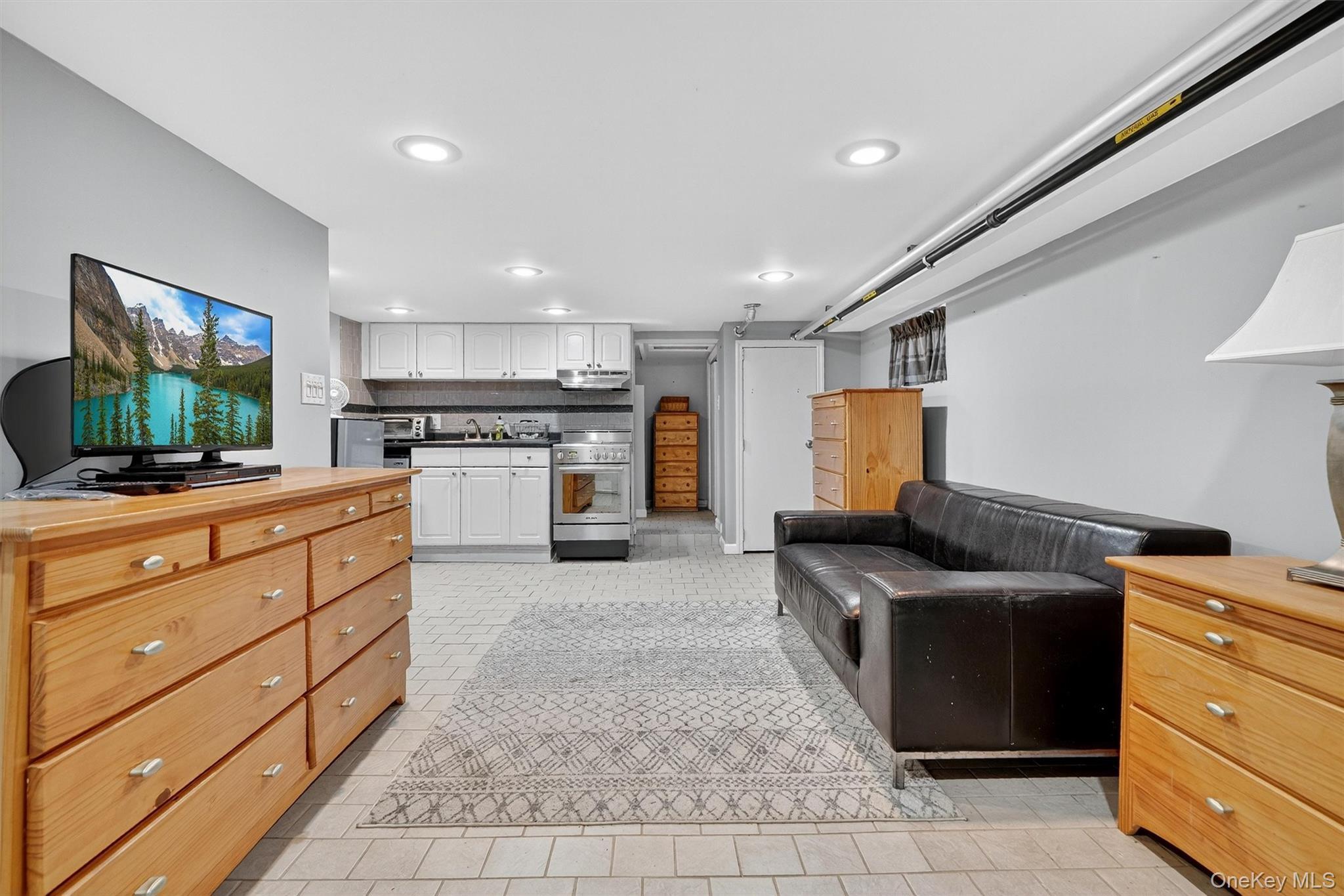 Single Family Revere  Bronx, NY 10465, MLS-901665-31