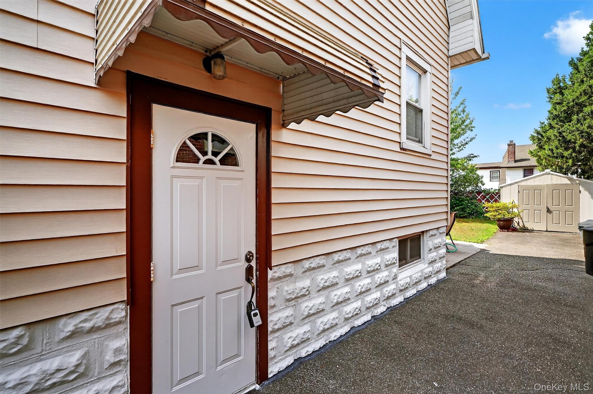 Single Family Revere  Bronx, NY 10465, MLS-901665-35