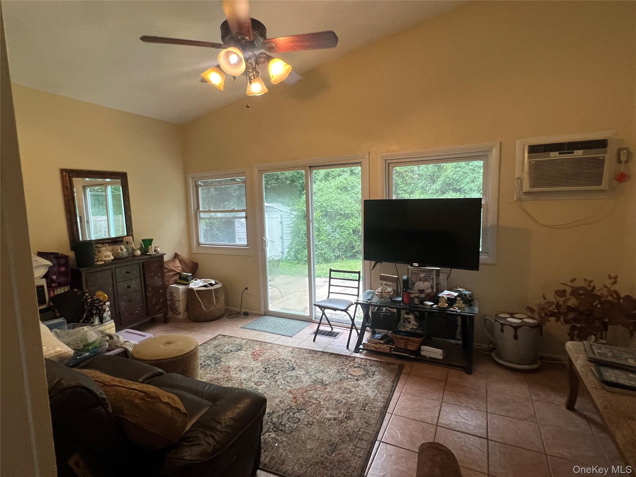 Single Family Richmond Suffolk County, NY 11751, MLS-901674-10