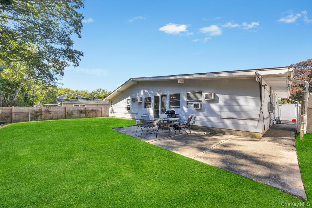 Single Family Richmond Suffolk County, NY 11751, MLS-901674-15