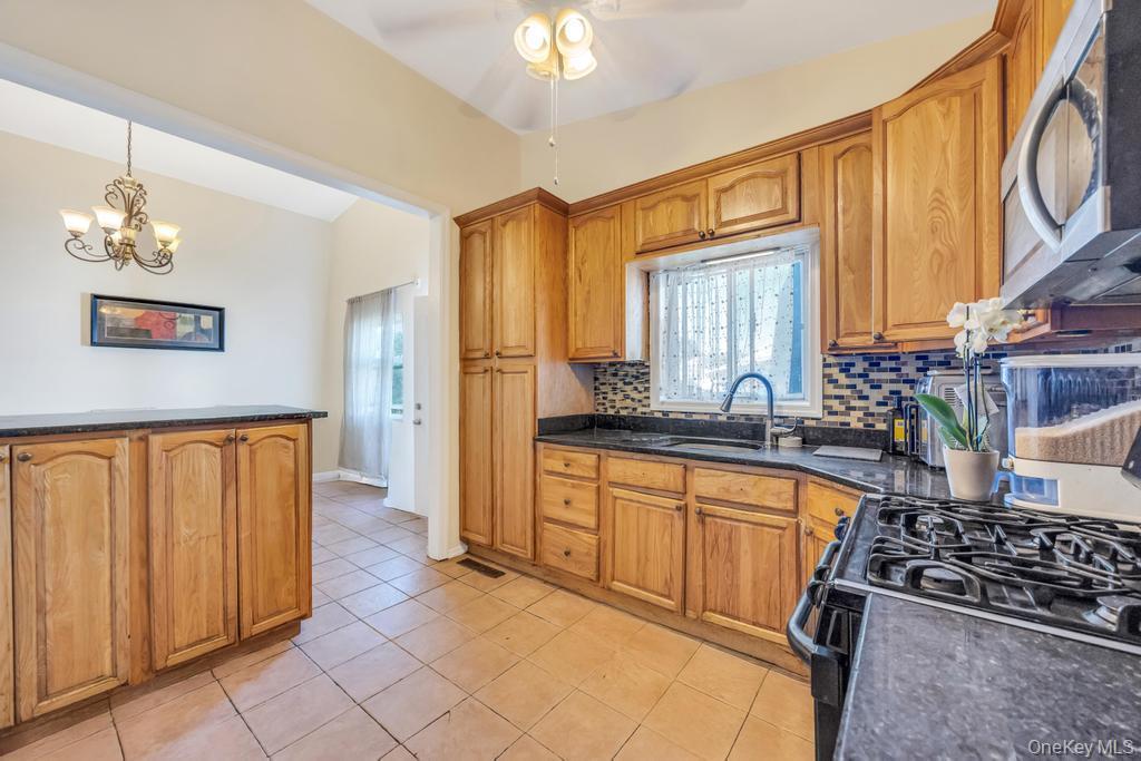 Single Family Richmond Suffolk County, NY 11751, MLS-901674-30