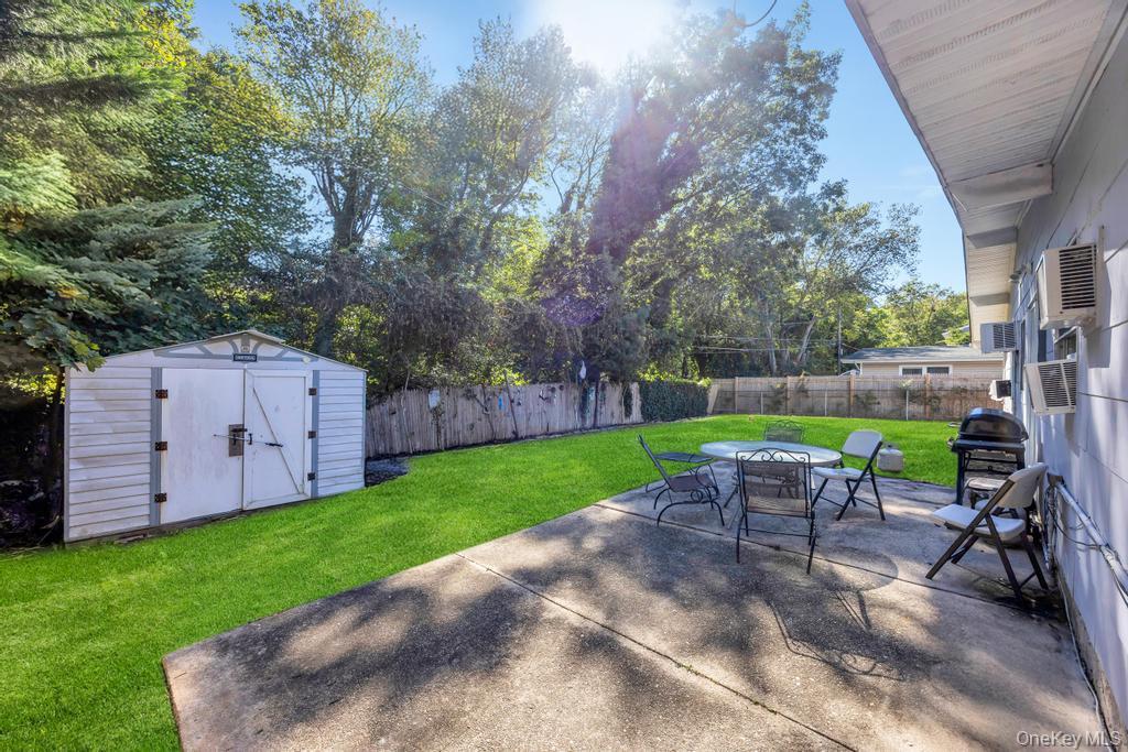 Single Family Richmond Suffolk County, NY 11751, MLS-901674-32