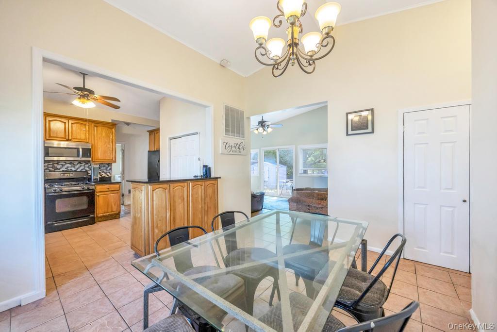 Single Family Richmond Suffolk County, NY 11751, MLS-901674-8