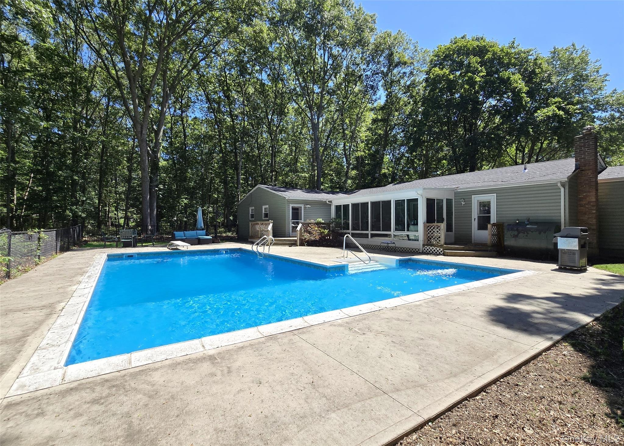 Single Family Ross  Suffolk County, NY 11949, MLS-901675-18