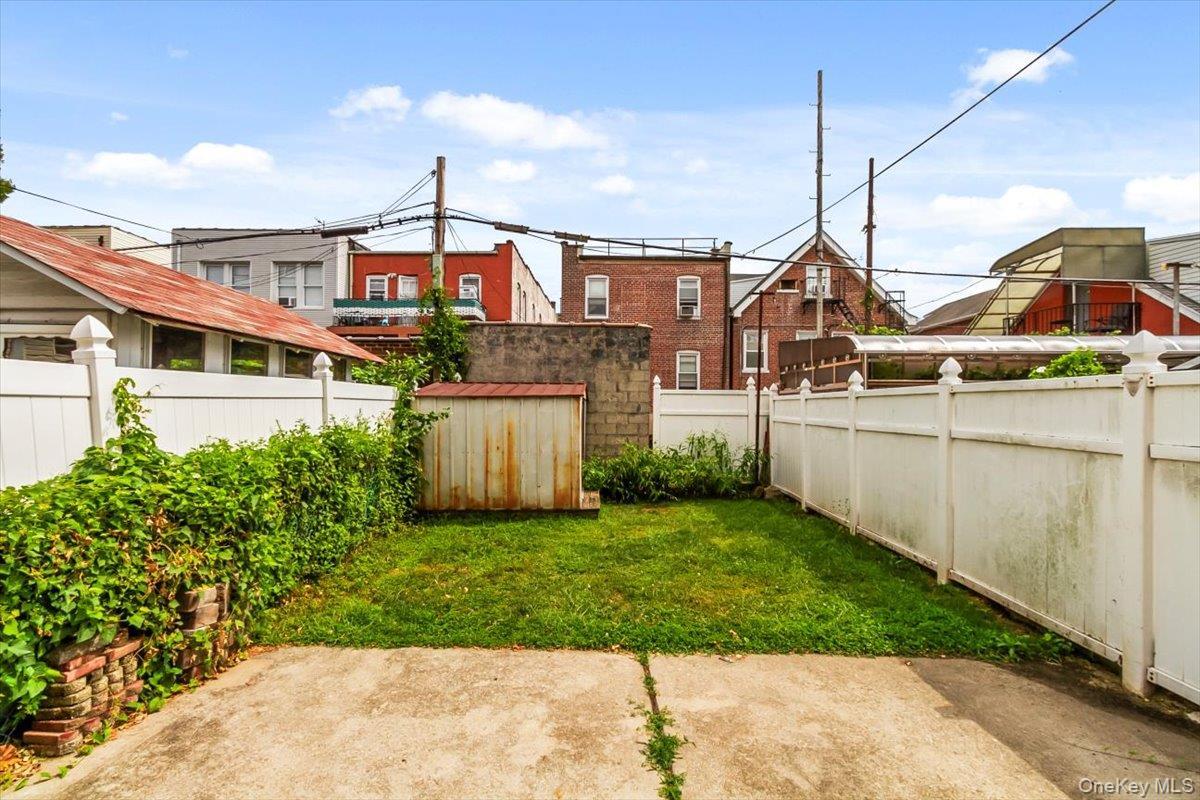 Single Family Radcliff  Bronx, NY 10462, MLS-901680-16