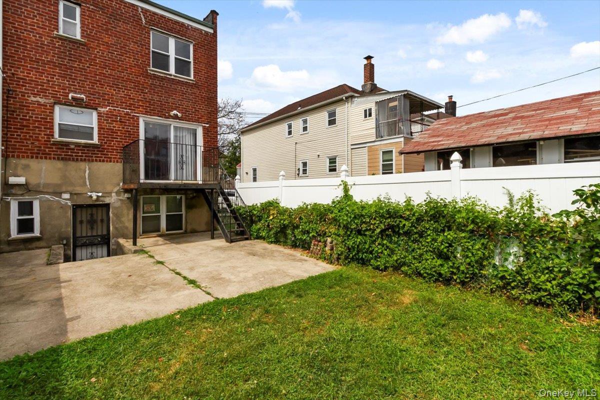 Single Family Radcliff  Bronx, NY 10462, MLS-901680-17