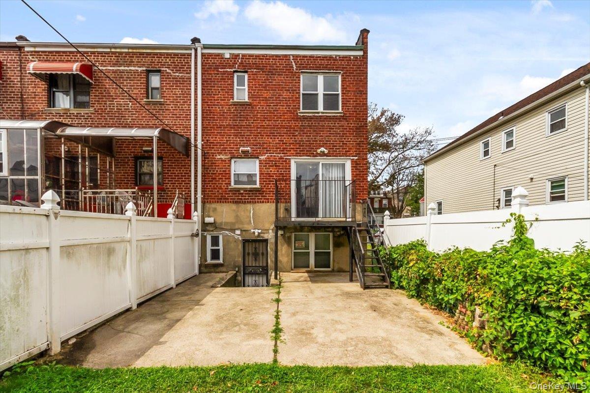 Single Family Radcliff  Bronx, NY 10462, MLS-901680-18