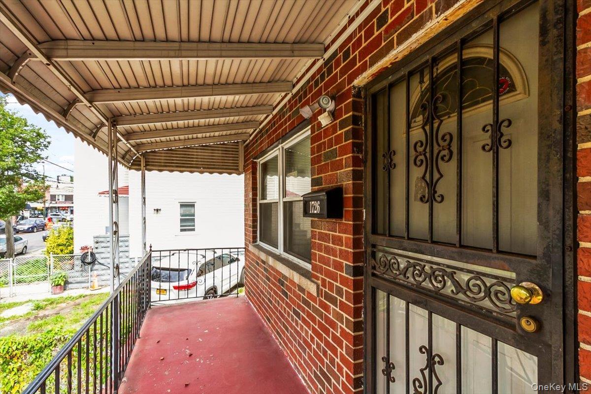 Single Family Radcliff  Bronx, NY 10462, MLS-901680-2