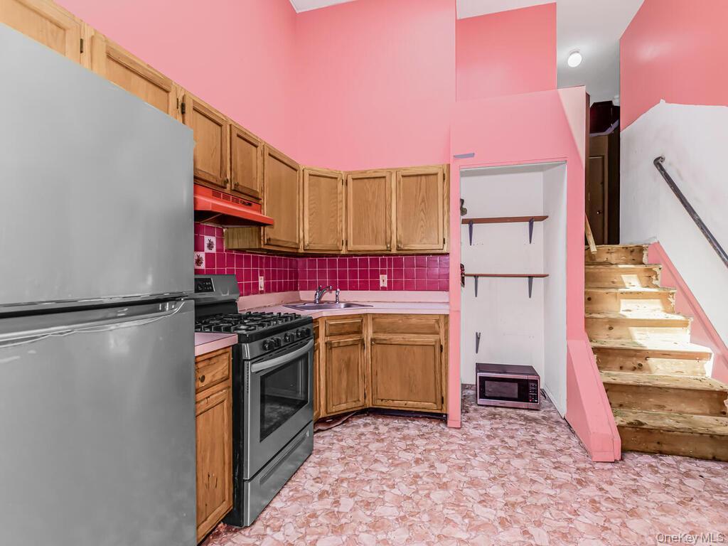 Single Family Longfellow  Bronx, NY 10460, MLS-901696-17