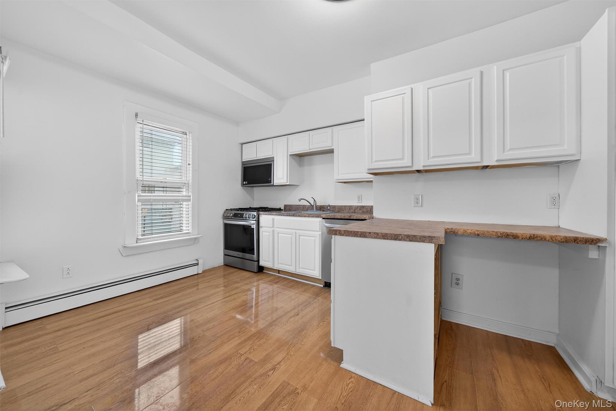 Single Family East  Orange County, NY 10940, MLS-901698-11