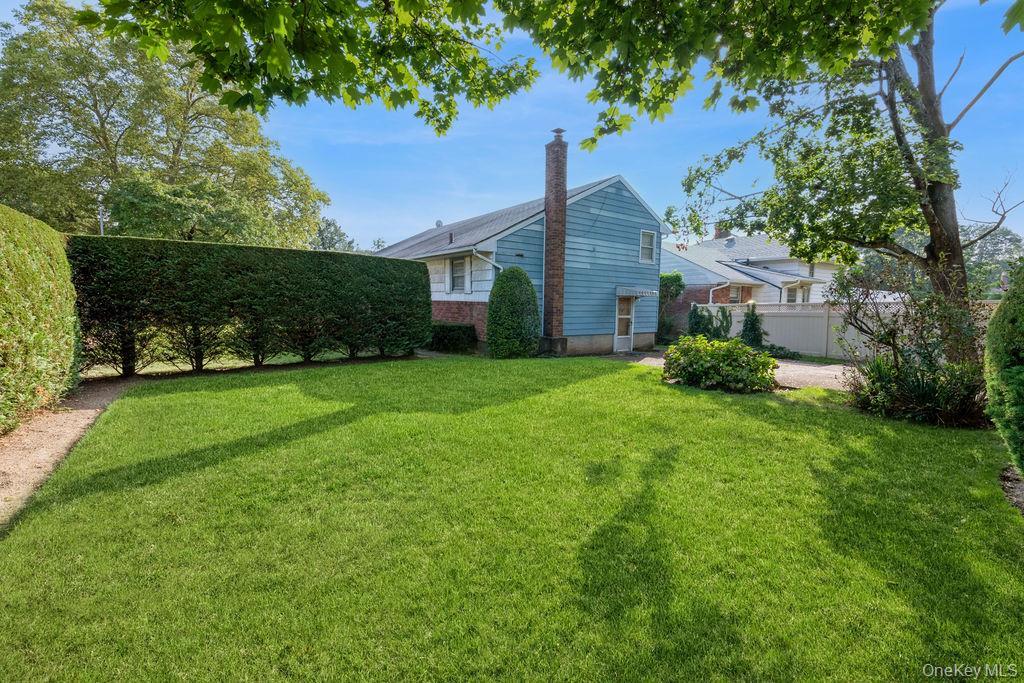 Single Family Hempstead  Nassau County, NY 11552, MLS-901830-17