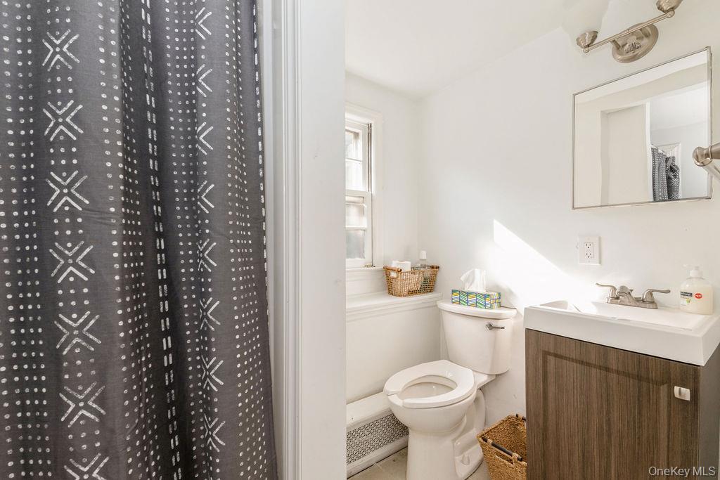 Single Family Hempstead  Nassau County, NY 11552, MLS-901830-6