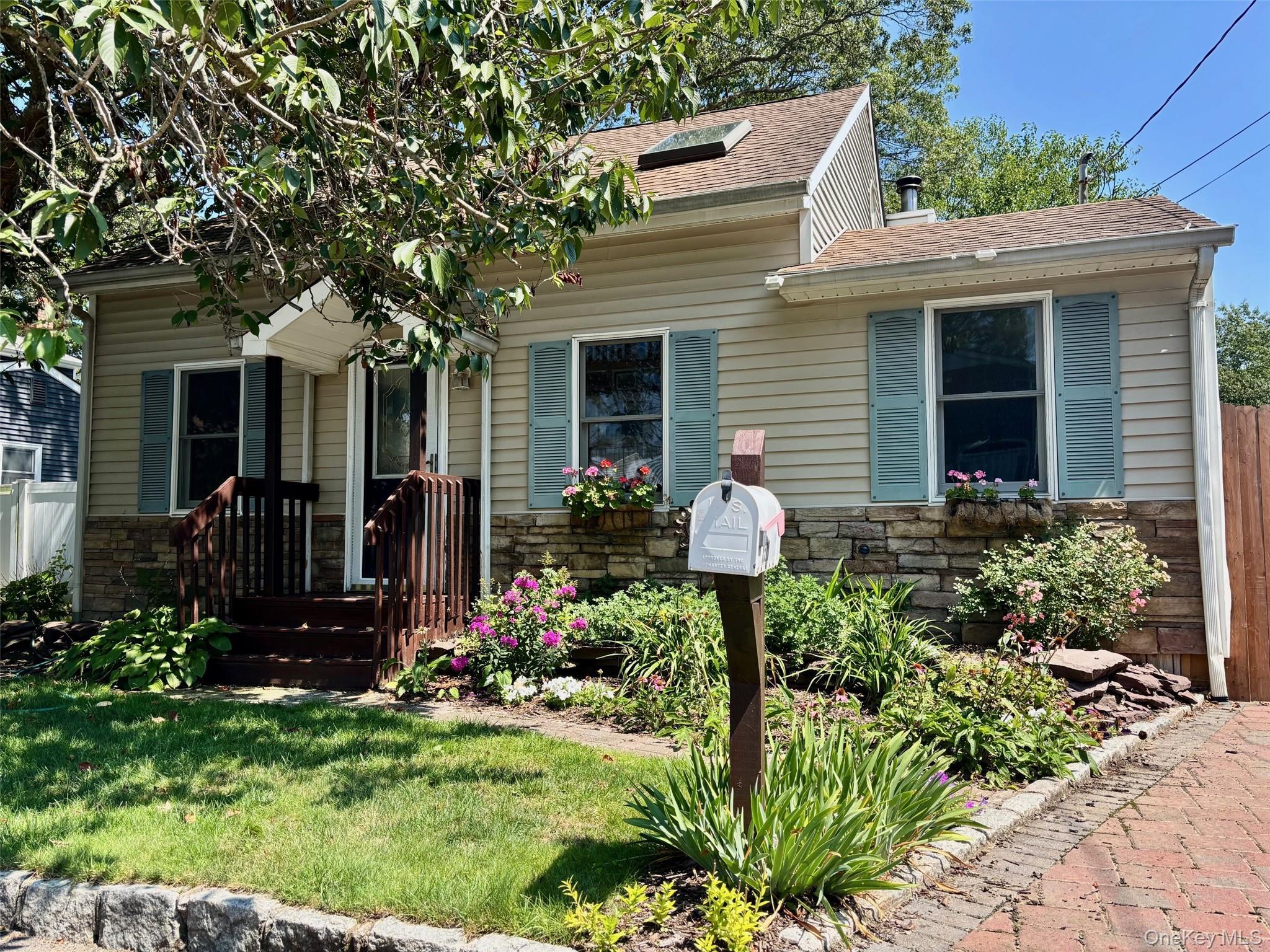 Single Family Carl  Suffolk County, NY 11741, MLS-901881-2