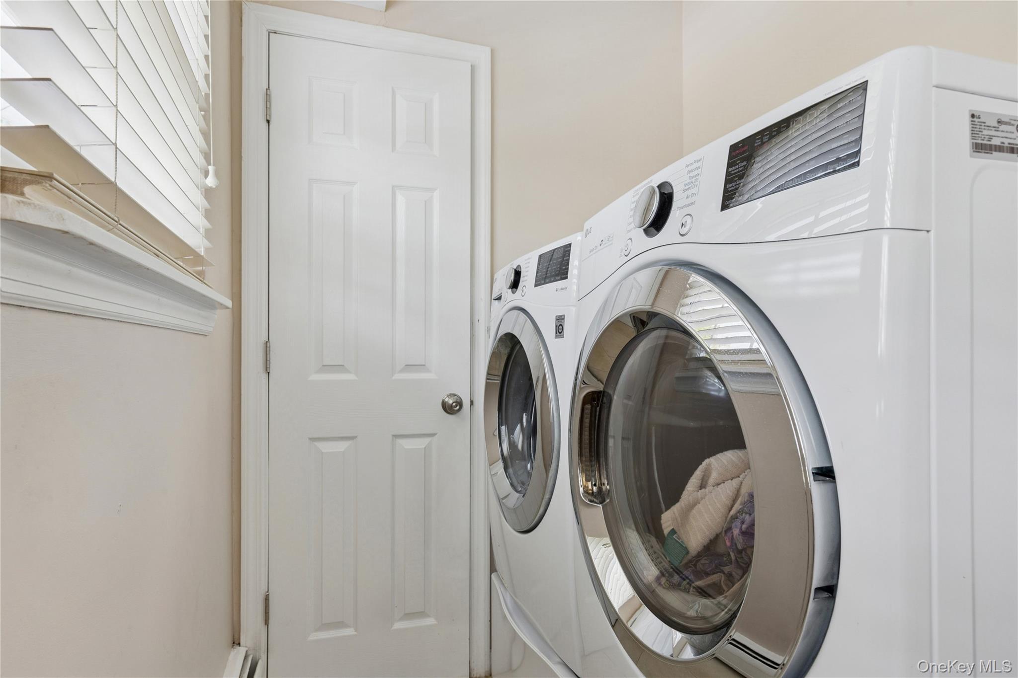 Single Family Mark  Suffolk County, NY 11738, MLS-901887-18