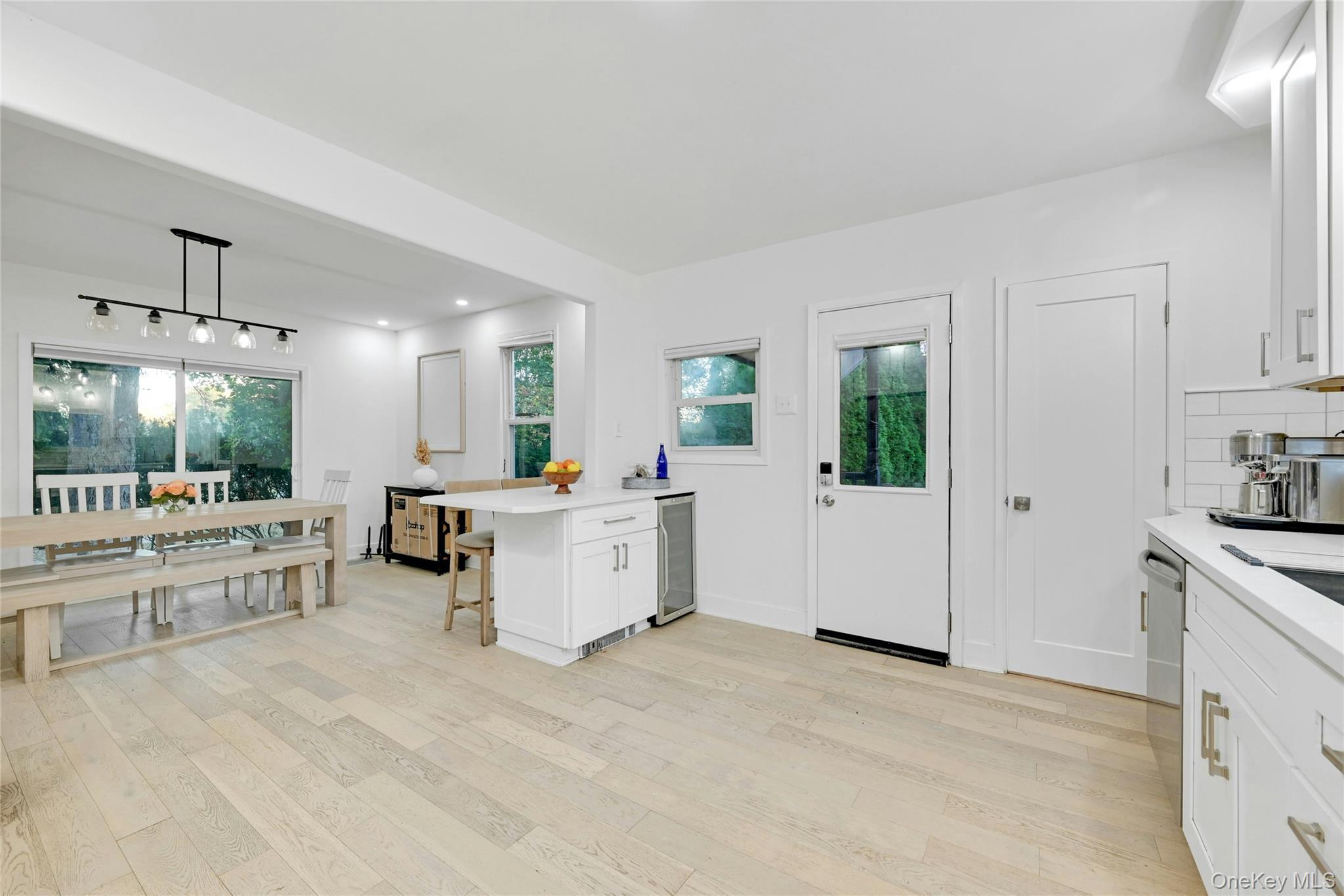 Single Family Nauraushaun Rockland County, NY 10965, MLS-901958-13