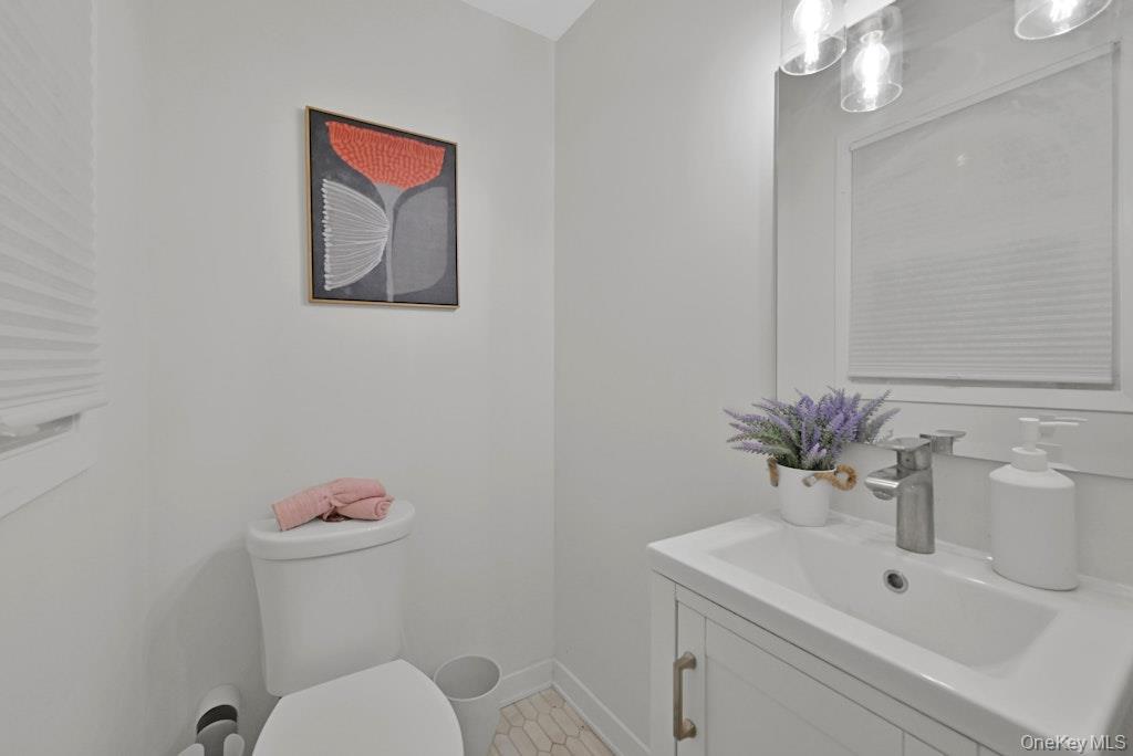 Single Family Nauraushaun Rockland County, NY 10965, MLS-901958-19