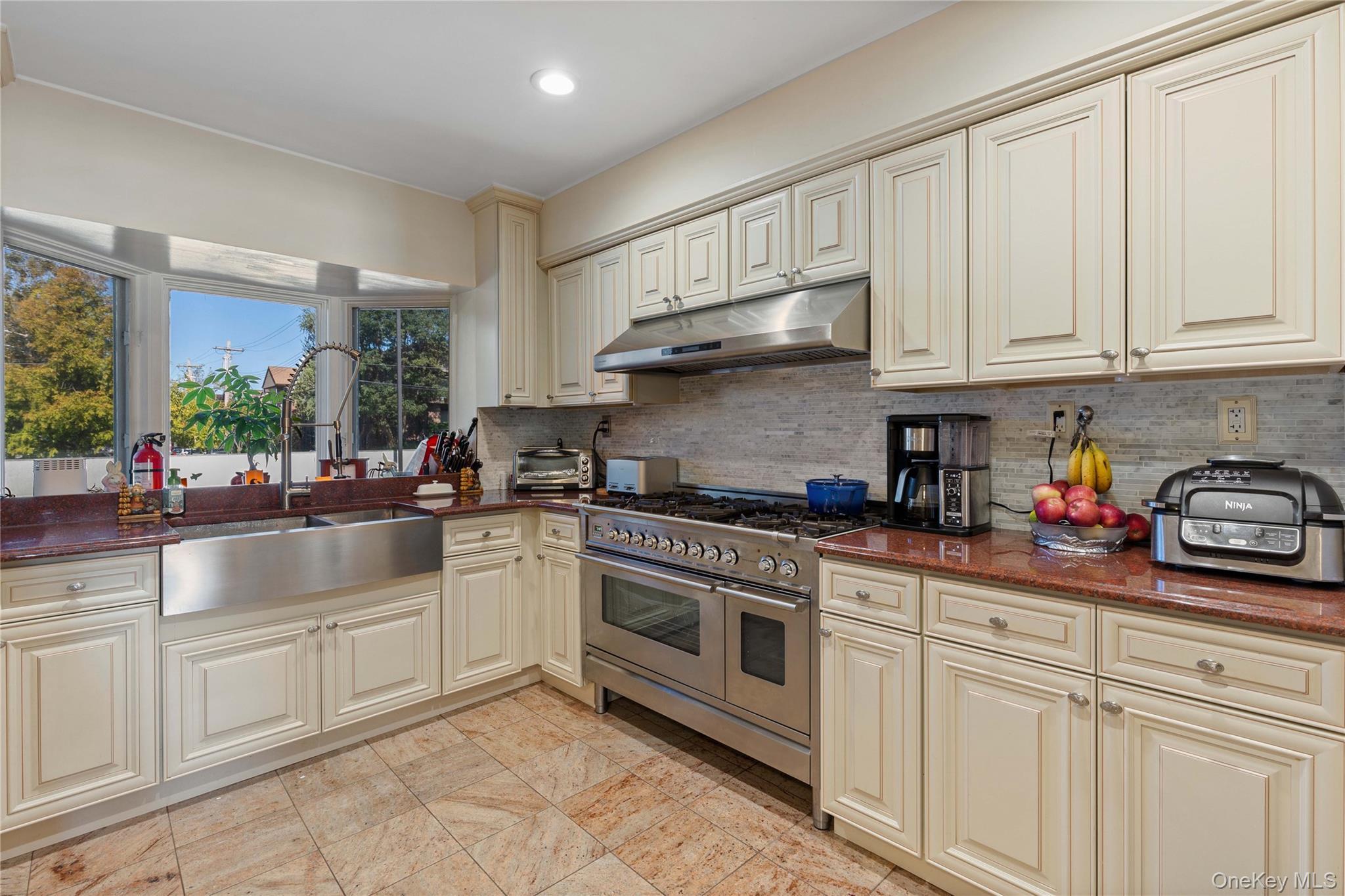Condo Marisa  Bronx, NY 10465, MLS-901982-13