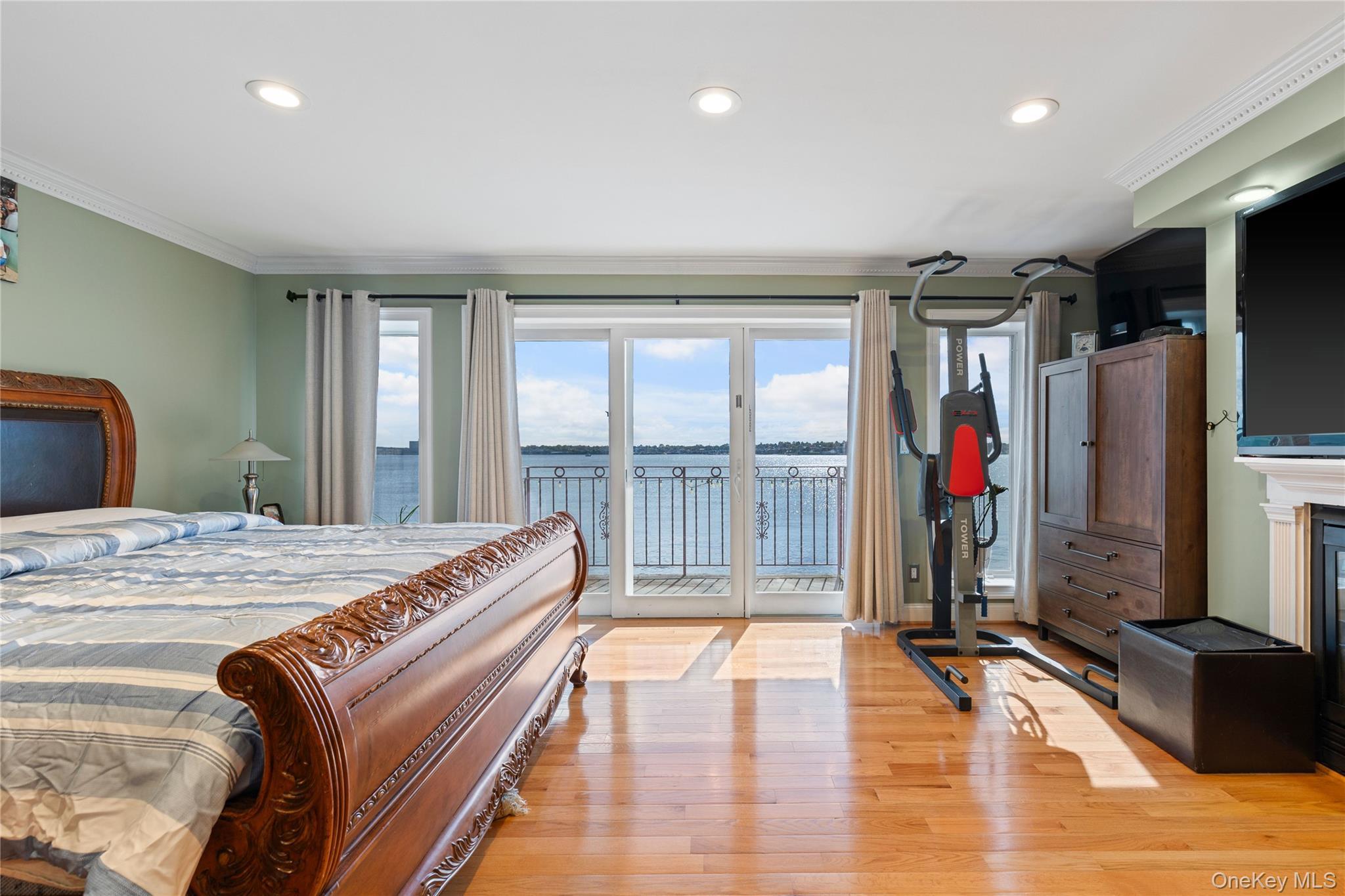 Condo Marisa  Bronx, NY 10465, MLS-901982-6